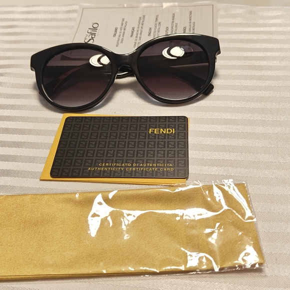 Fendi Other - Fendi Black and Tan Sunglasses